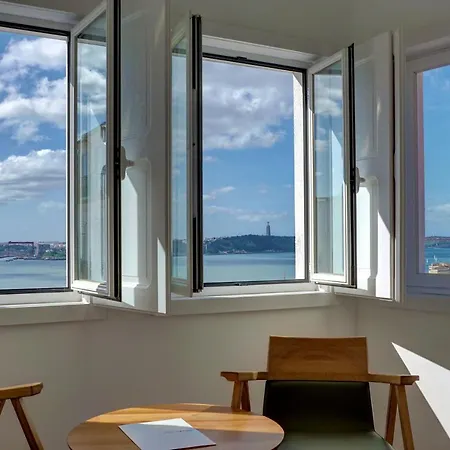 Solar Dos Mouros بيت ضيافة 4*