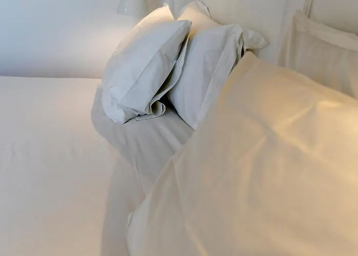 Solar Dos Mouros בית הארחה