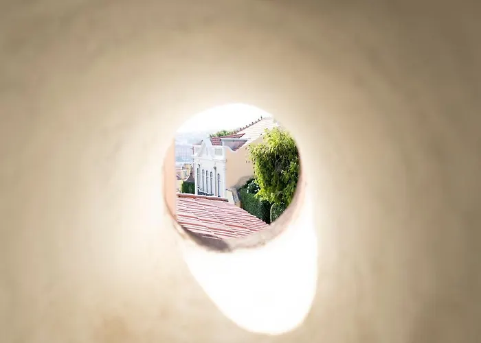 Solar Dos Mouros בית הארחה